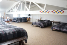 2nd flr loft with 6 twin beds